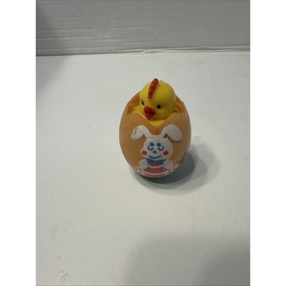 Vtg Pop‎ Up Squeaking Peep Chicken Easter Egg Plastic Chick Squeaks Missing Lid